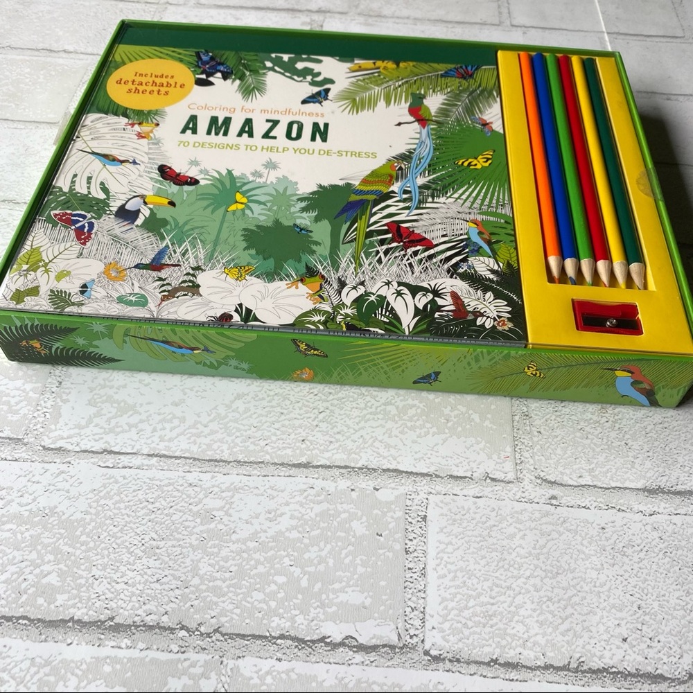 NWT Amazon Themed Coloring Gift Set - Picture 7 of 11